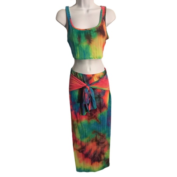 Midi Skirt & Cropped Top Set - Picture 6 of 6